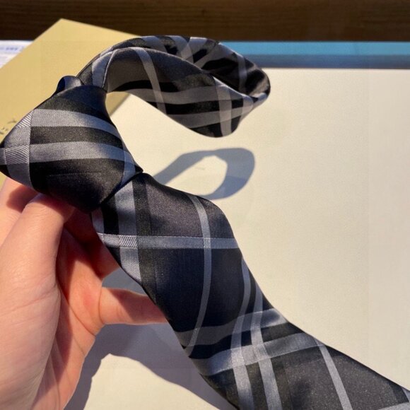 Men's Burberry Tie - Picture 5 of 5